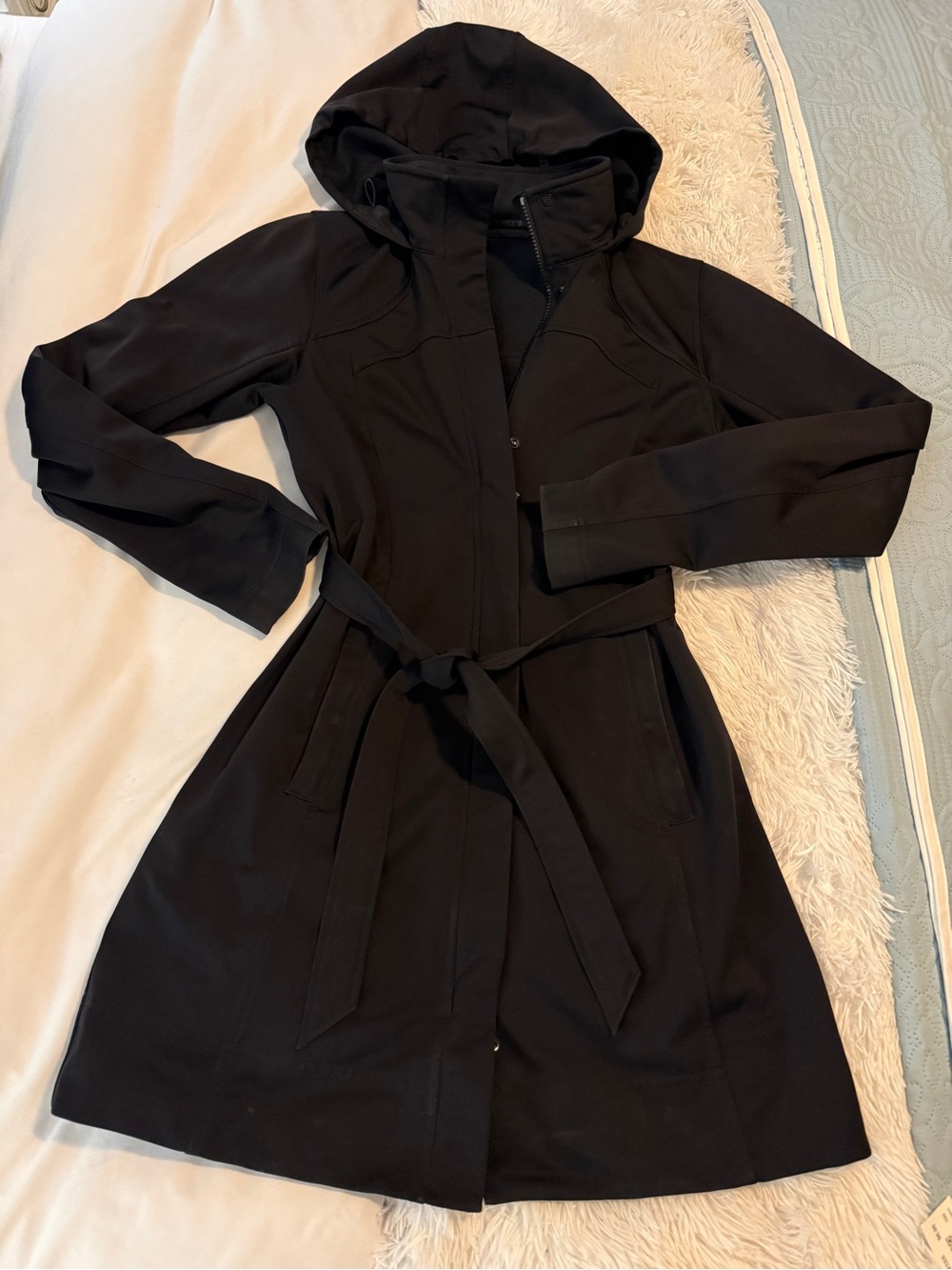 Lululemon Vintage Women’s Performance Trench Coat Size 6 Black Hooded Belted